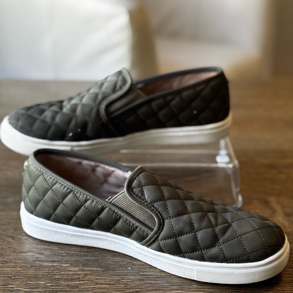 Mossimo Quilted Slip-On‎ Women’s Sneakers Olive GreenCozy Casual Holiday Style